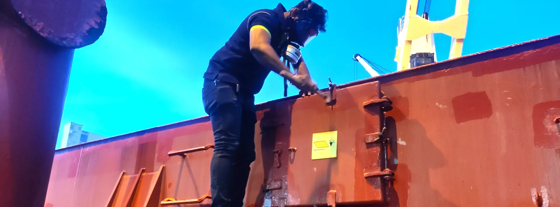 Manulapeast